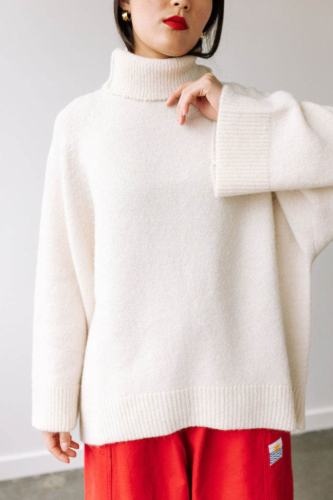 Alpaca and Wool Blend Sweater (Ecru) by ottod'Ame