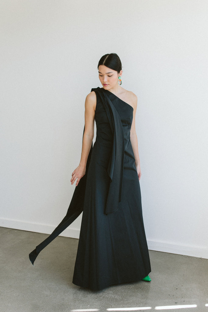 Dune Poplin Gown (Black) by Simon Miller